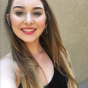 Meet your Posher, Mel